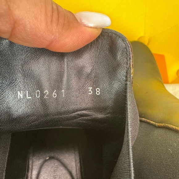 Louis Vuitton Beauborg Ankle Black Boots In Soft Lamb Skin Leather Size 38 - Picture 9 of 16